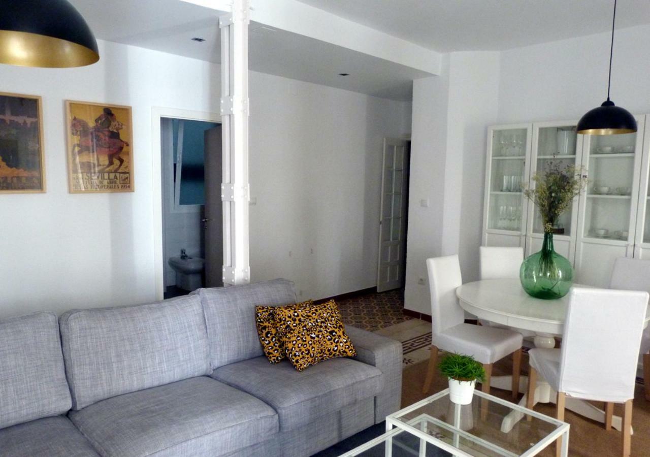Rodo Arenal Apartment Sevilla Bagian luar foto