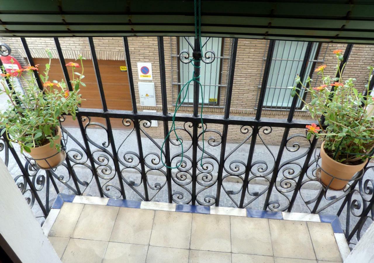 Rodo Arenal Apartment Sevilla Bagian luar foto